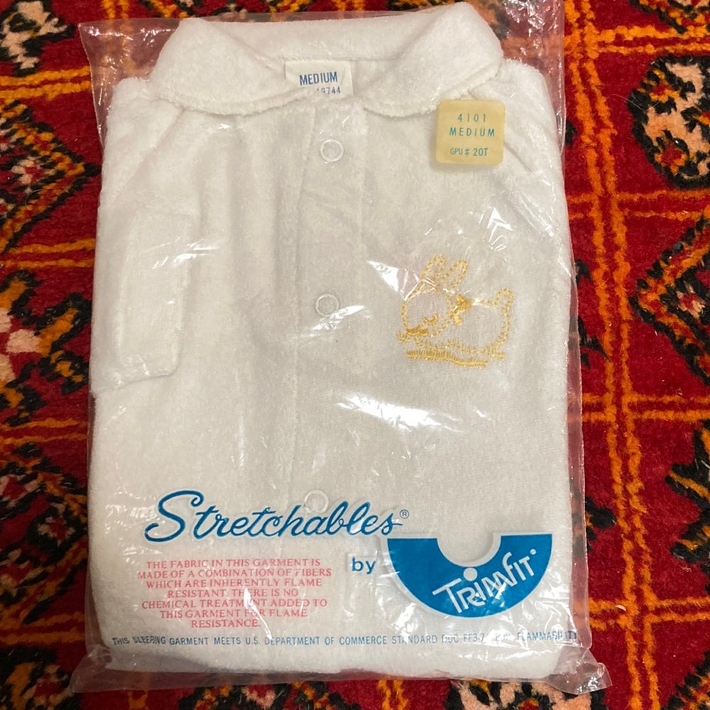 Stretchable NWT sleeping garment for baby. Trimfit.